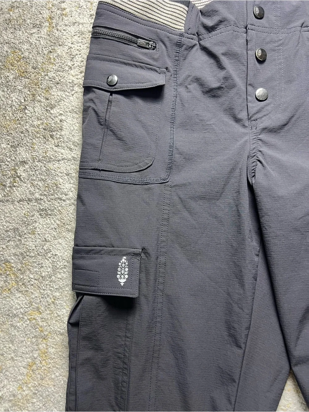 FP Movement Cascade Hike Flares Pants Black L/XL Cargo Hiking Y2K Utility